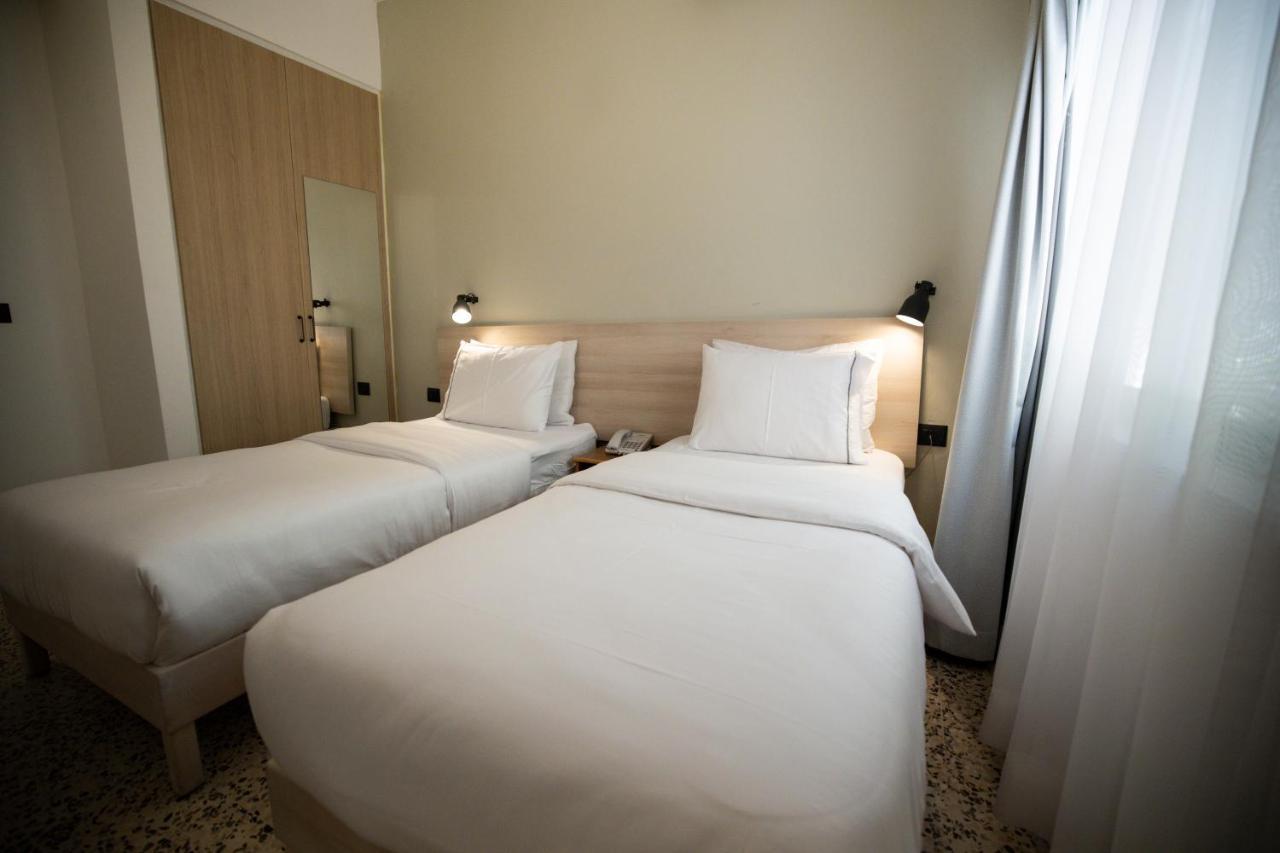 Julia'S Hotel Suites Amman Exterior photo